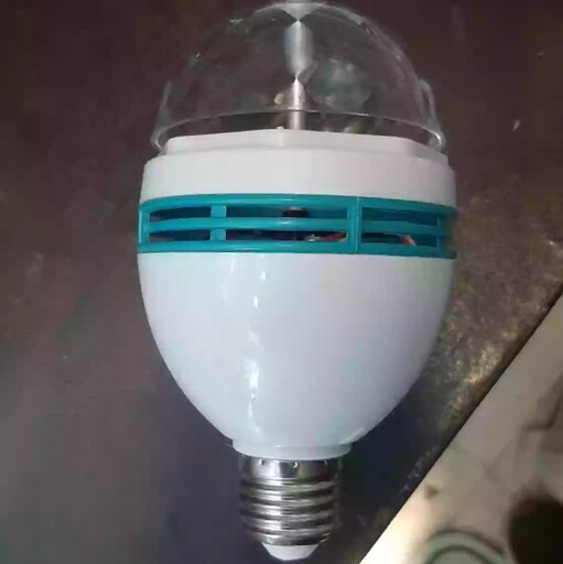 لامپ رقص نور (دیسکویی)هزینه ارسال برعهده مشتری است و بصورت پس کرایه ارسال میشود.