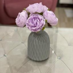 گل مصنوعی پیونی همراه  با گلدان با رنگ بندی متنوع و زیبا 