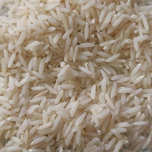 برنج هاشمی،  خوش عطروطعم گیلان در بسته بندی های 1، 5 و 10 کیلوگرم