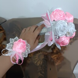 دسته گل عروس با دستبند  ست