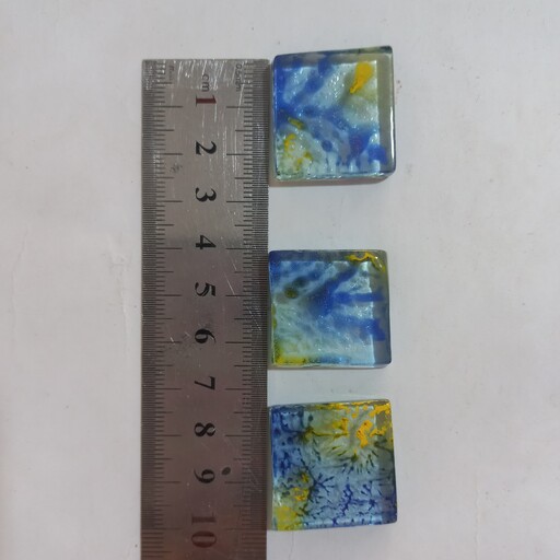 کاشی شیشه ای رنگ آبی و زرد ابر و بادی 2.5سانتیمتری مخصوص هنر موزاییک