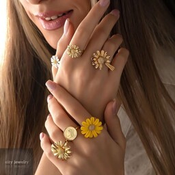 انگشتر پک برند فشیون بسیار زیبا وشیک طرح گل در اندازه ها و رنگ های مختلف 