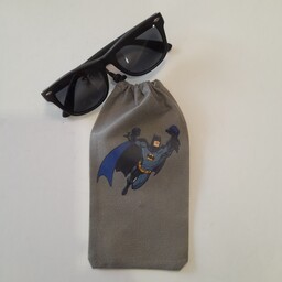 کیف عینک بند دار  پارچه ای طرح بتمن بچگانه پسرانه مناسب هدیه