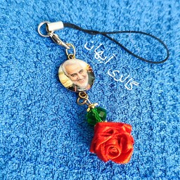 آویز فلش  موبایل و غیره با عکس مورد علاقه قابل تغییر  میباشد تزئین شده با  گل رز ربانی