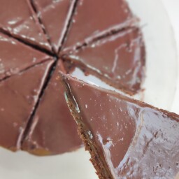 کیک 900 گرمی شکلاتی موکا ایتالیایی با کاور شکلاتی تازه خانگی