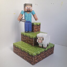 ماکت مقوایی استیو و گوسفند ماین کرافت روی بلوک های چمن Minecraft models Minecraft Steve