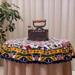 رومیزی گرد قطر 90 از جنس مخمل در طرحهای سنتی ایرانی