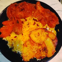 زرشک پلو با مرغ  خانگی (600 گرمی)  پخت روز با مواد اولیه تازه   زعفرانی با مخلفات و برنج ایرانی