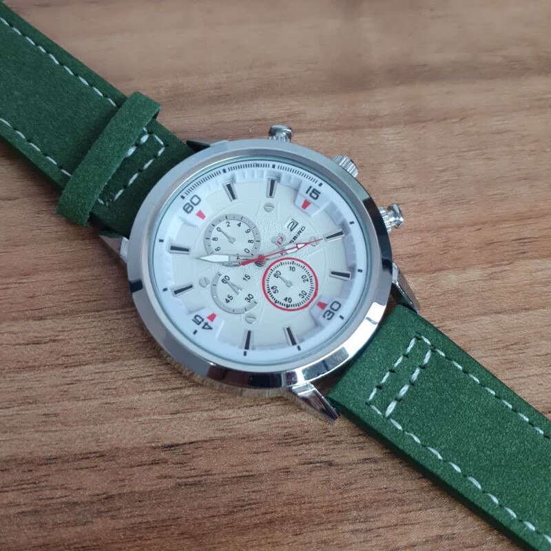 ساعت مچی مردانه بند چرم سبز رنگ صفحه سفید 