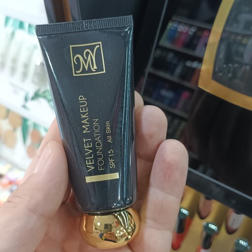 کرم پودر ولوت میکاپ فاندیشین بلک دایموند مای شماره FS01
MY Black Diamond Velvet Make up Foundation FS01


