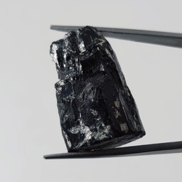 راف سنگ تورمالین سیاه ( شورلیت ) طبیعی و معدنی 