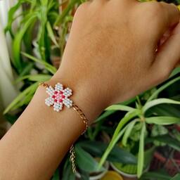 دستبند منجوق بافی گل بابونه شیک و کاملا رنگ ثابت 