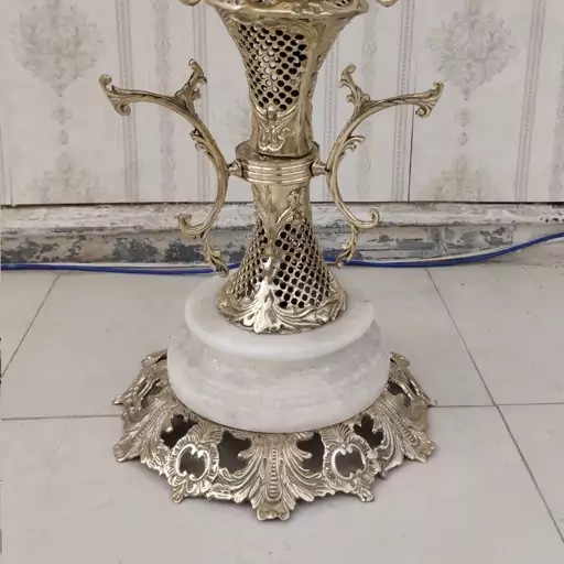 میز خاطره برنزی مدل ستون زنبوری با صفحه سنگی قطر 60 کد 7028 (میز خاطره برنجی)