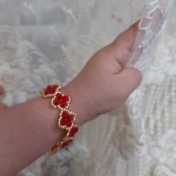 دستبند دخترانه طرح گل کریستال و منجوق. قابل سفارش در رنگ و سایز دلخواه شما عزیزان 