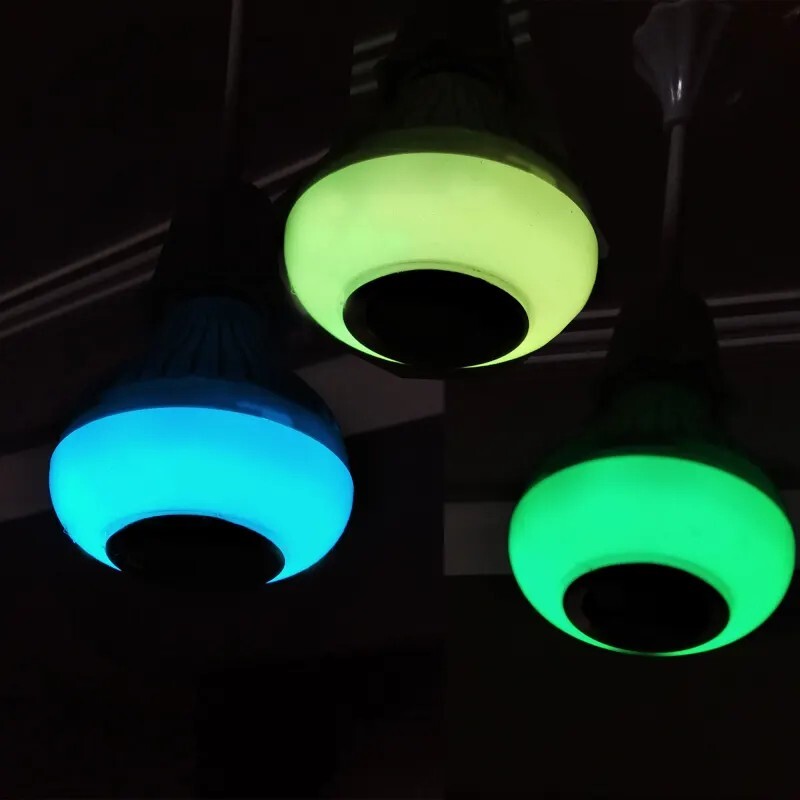 لامپ هوشمند و اسپیکر بلوتوثی مدل LED MUSIC  BULB