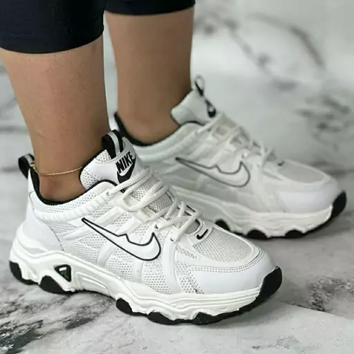 کتونی نایک لژدار سفید و مشکی زنانه دخترانه کفش ونس اسپرت اسپورت نایکی NIKE لژ دار شیک رانینگ ورزشی طبی راحتی  راحت شصتشش