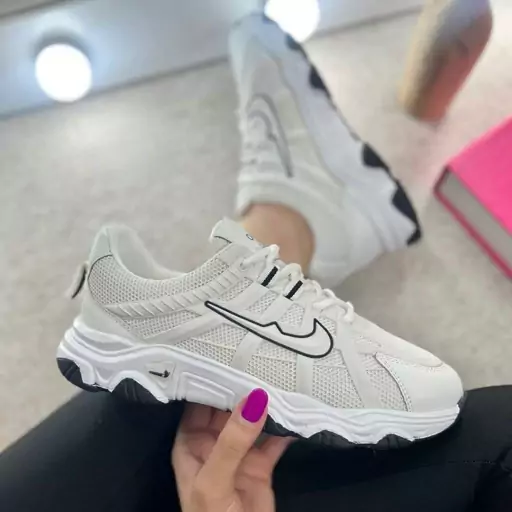 کتونی نایک لژدار سفید مشکی دخترانه زنانه کفش اسپرت ونس اسپورت نایکی NIKE لژ دار شیک رانینگ ورزشی طبی سبک راحت پنجاچار 