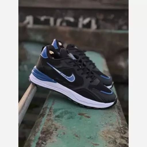 کفش اسپرت مدل nike کیفیت ساخت بسیار بالا سایز 41 تا 44 رنگ مشکی آبی. فروشگاه همیشه تخفیف 