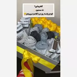 باکس گل رز و جوراب