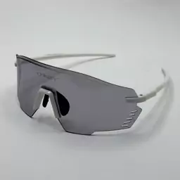 عینک آفتابی اوکلی سفید  OAKLEY 19659