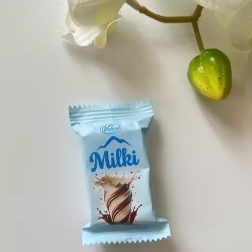 شکلات پذیرایی لهستانی وبرو شیری ، vobro milky