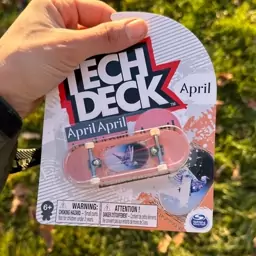 اسکیت انگشتی tech deck مدل april