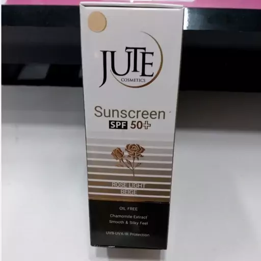 کرم ضدآفتاب +SPF50 پوست چرب و مختلط بژ خیلی روشن پمپی (رز لایت) ژوت  