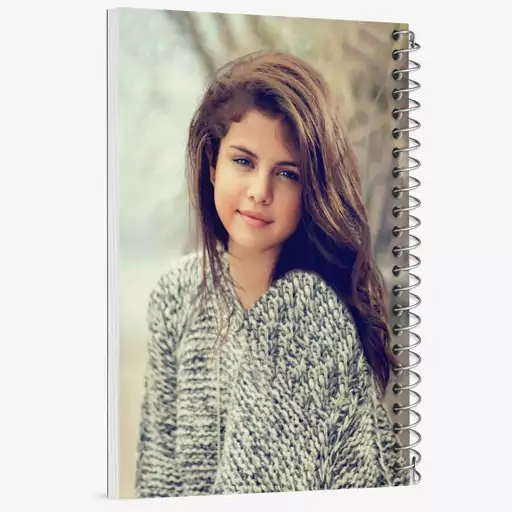 دفتر نقاشی 50 برگ خندالو طرح سلنا گومز Selena Gomez  کد 2726