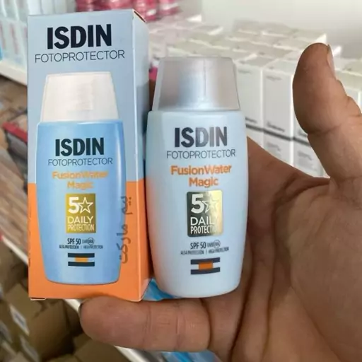 ضد آفتاب ایزدین فوتو الترا فیوژن واتر مجیک - ISDIN Water MAGIC SPF 50  انواع پوست به خصوص پوست چرب اصل اسپانیا 50 میل