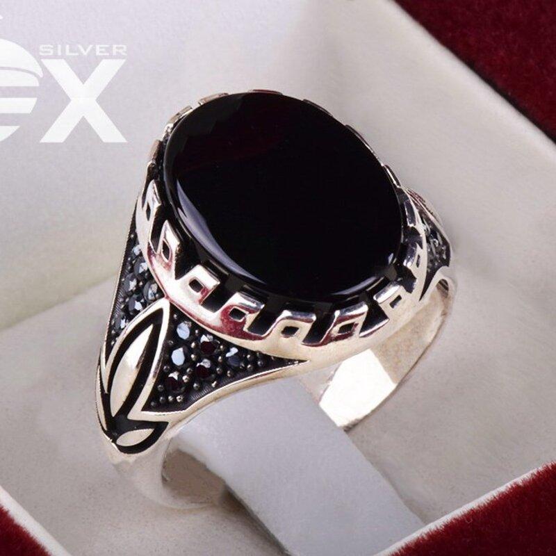 انگشتر مردانه جواهری نقره اصل با عیار 925 آبکاری طلا و رنگ ثابت