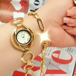 ساعت زنانه همراه دستبند اسپرت