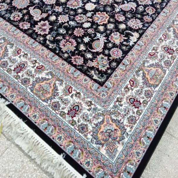 فرش ماشینی طرح دریا رنگ سرمه ای12متری700شانه تراکم2550