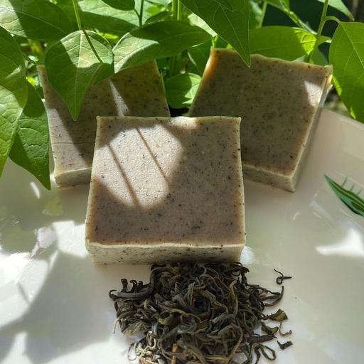 صابون دستساز و طبیعی ضد‌چروک چای سبز مناسب برای جوانسازی پوست