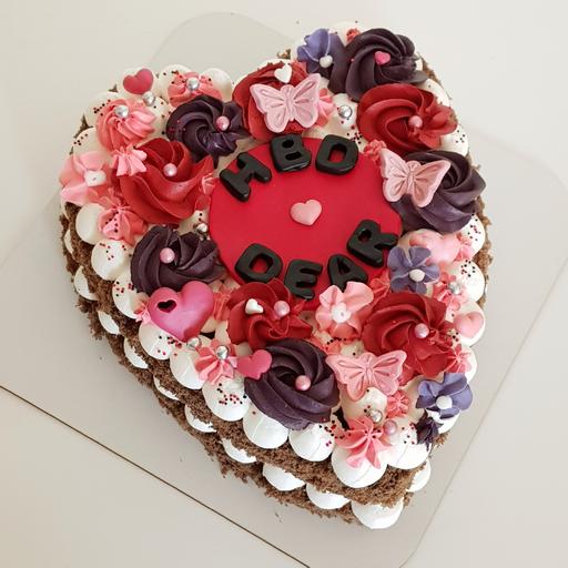 کیک خانگی     کیک قلبی   کیک خامه ای    سابله کیک