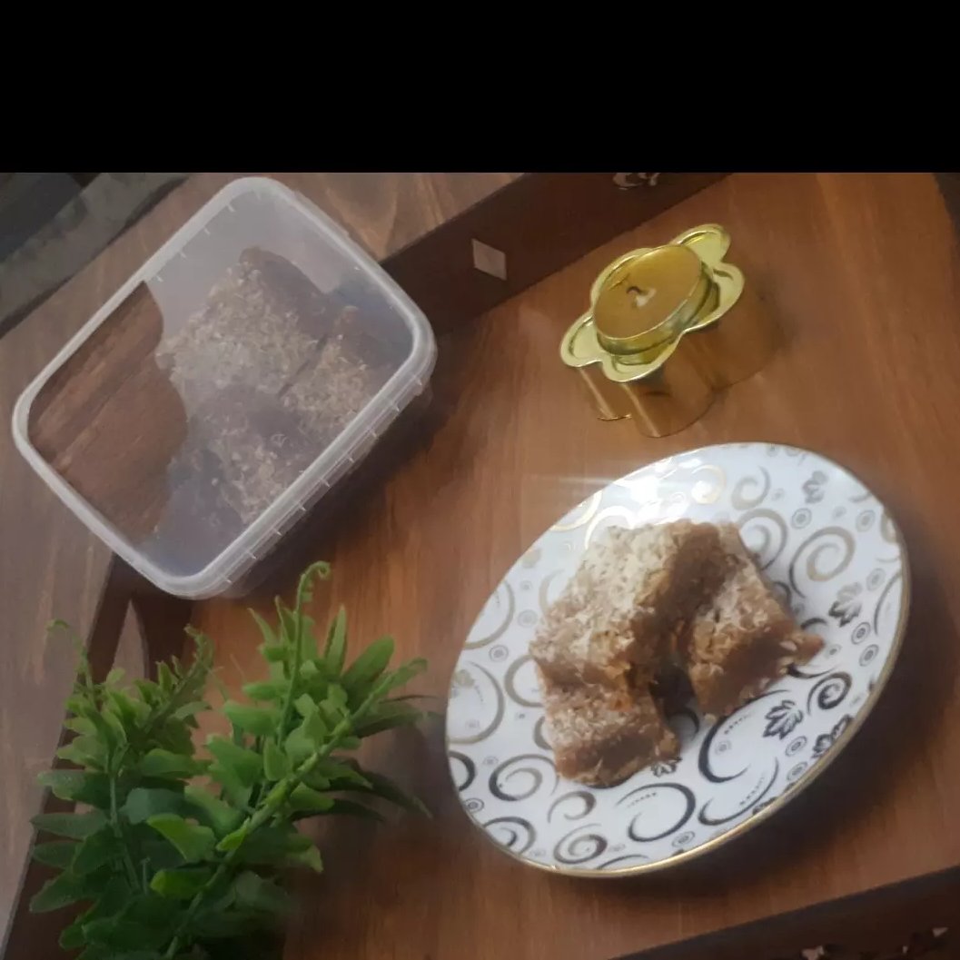 حلوا مخصوص تک طعم این حلوا میکس سوهان حلوا وتافی میباشد