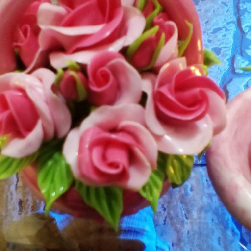 گلدان گل رزبه همراه جا شمعی دست ساز خمیر ایتالیایی