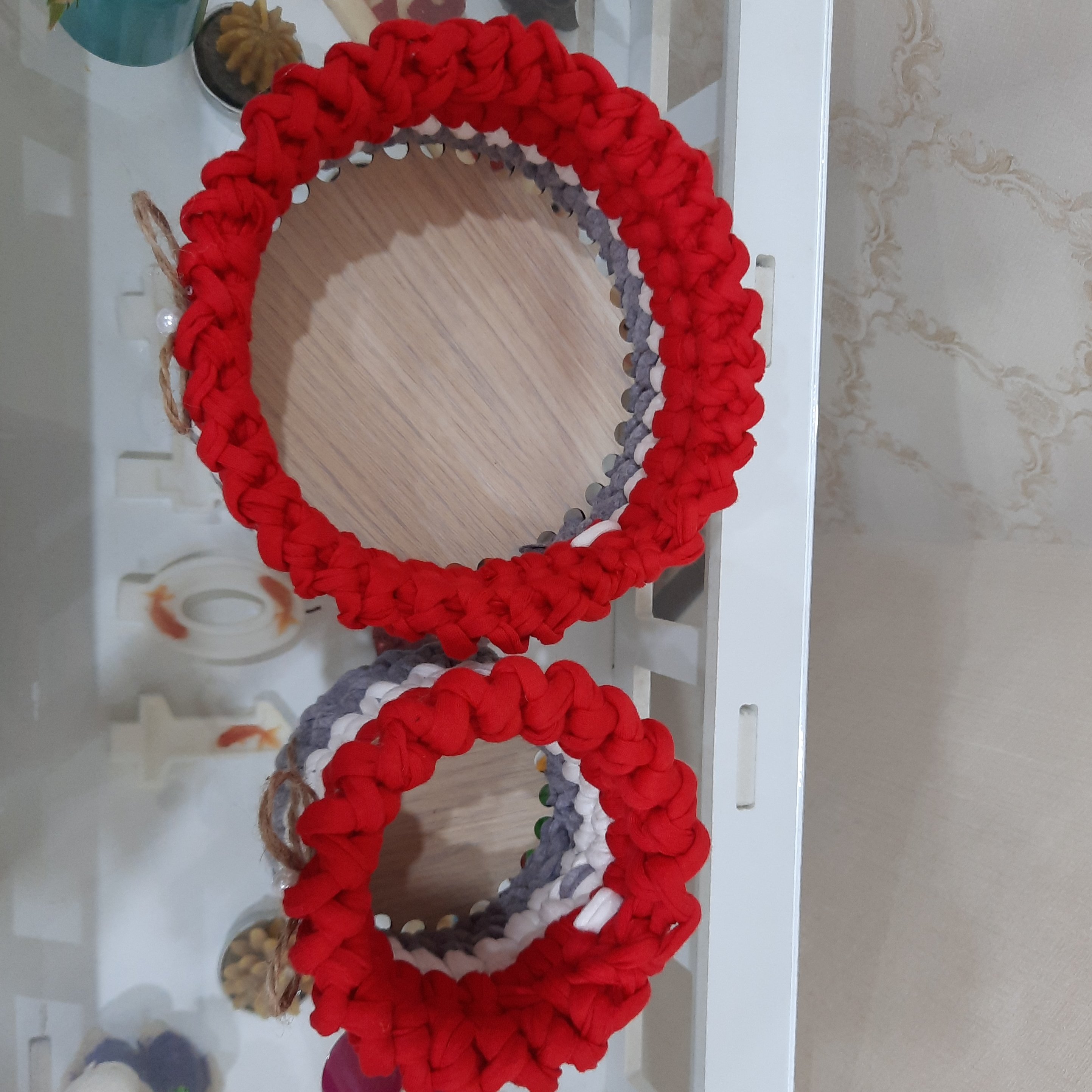 سبد تریکو بافت گندمی قرمز مناسب لوازم آرایش