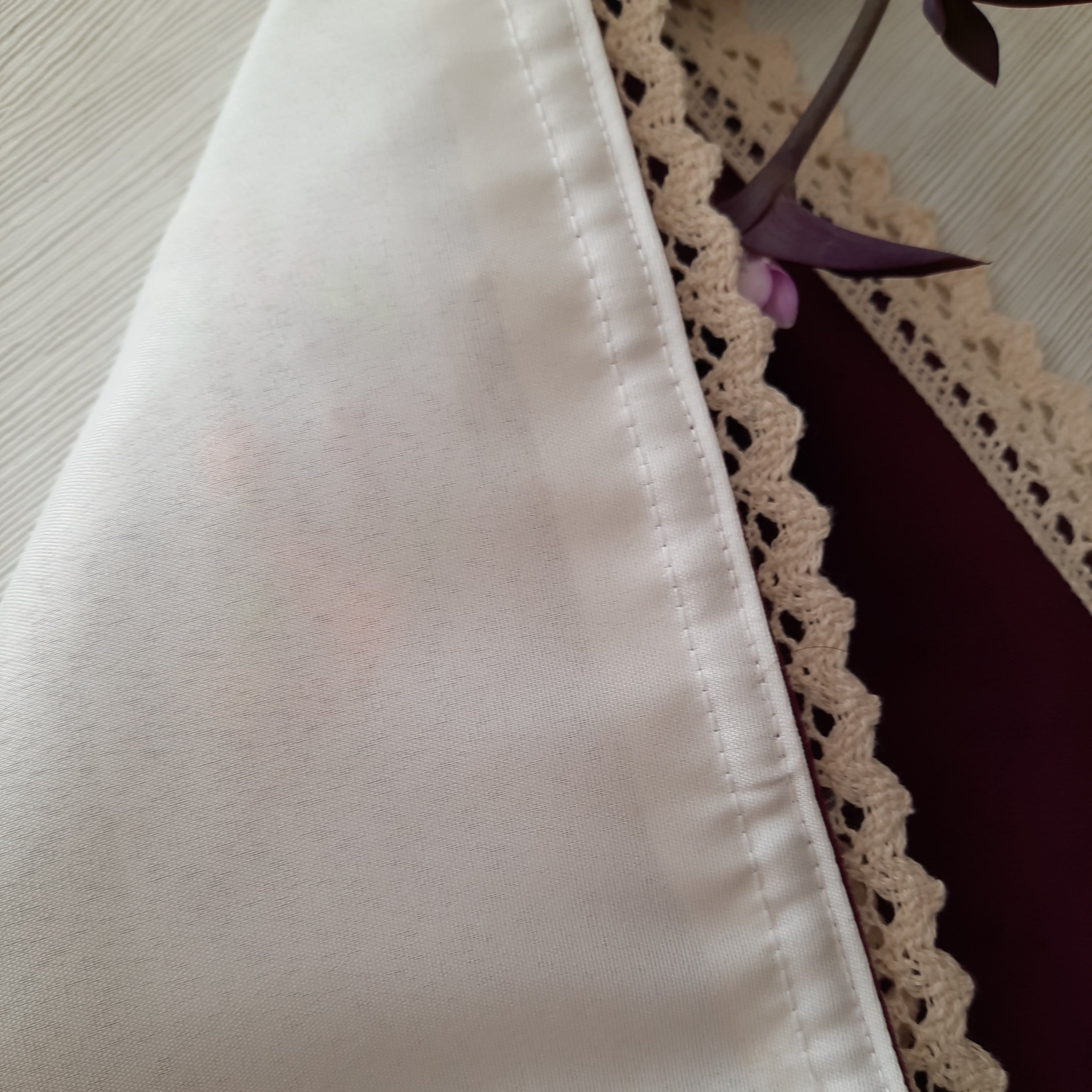 جانماز ربان دوزی کیسه ای مخمل بادمجونی