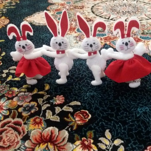 آویز تی وی خرگوش