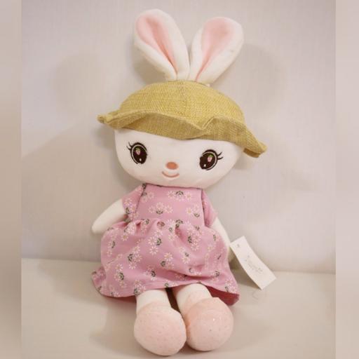 عروسک پولیشی خرگوش دو رنگ کلاه حصیری ارتفاع 45سانت