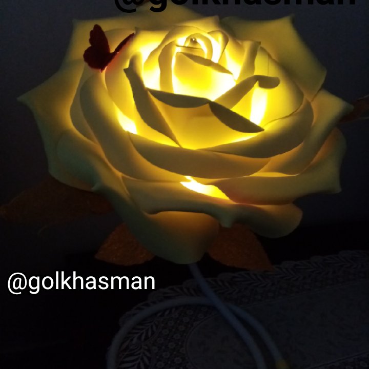 گل  فوم بزرگ رومیزی چراغدار