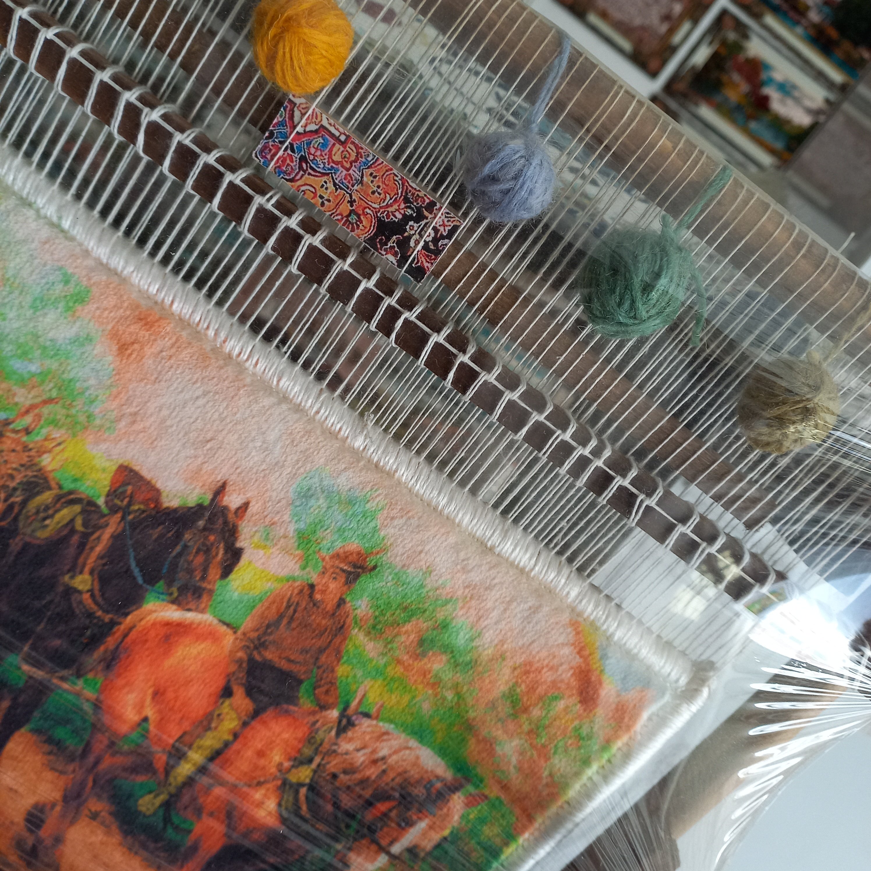 دار قالی سایز 35.50 همراه با تابلو فرش کد 1012