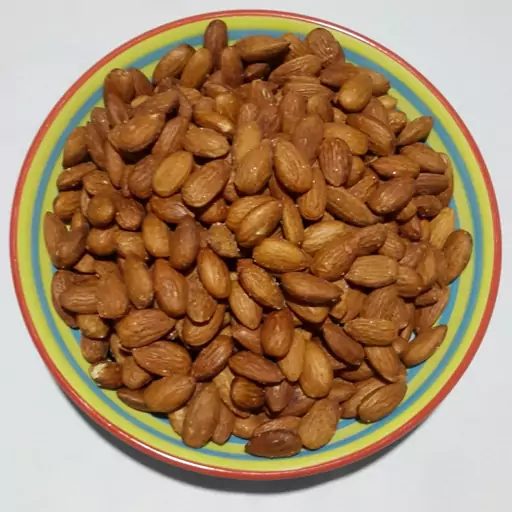 مغز بادام درختی تفت داده  - 500 گرمی - ارسال رایگان