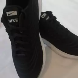 کفش ورزشی nike