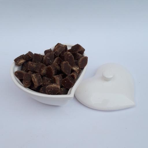 قند قهوه‌ای طعم‌دار دارچینی طبیعی تازه تهیه شده از نیشکر (نیم کیلو) موسسه پژوهشی طبی بازرگانی سیمرغ 