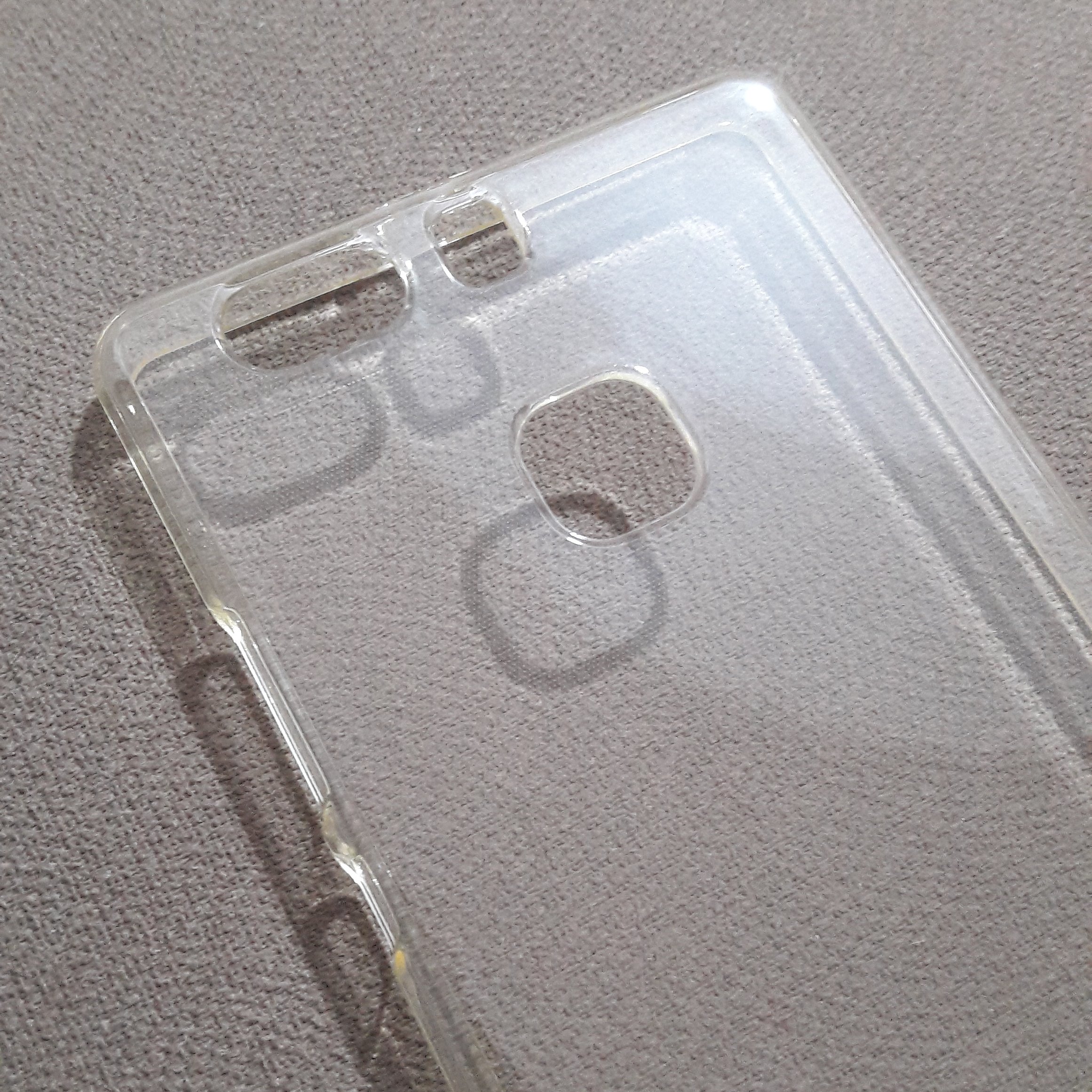 قاب ژله ای شیشه ای برند راک هواویP9plus