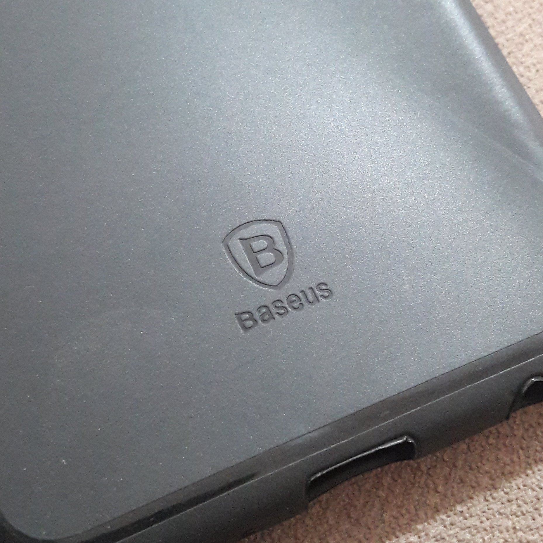 قاب ژله ای مشکی برند بیسوس هواویY7prime 2018