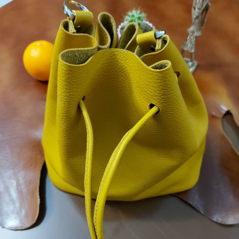 کیف رودوشی جمع شو چرم طبیعی دستدوز برند اس تی