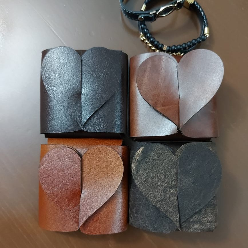 باکس هدیه قلبی چرم طبیعی برندST