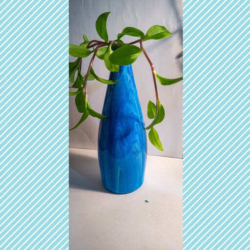 گلدان شیشه ای رنگ روغنی سفید و آبی (18 سانت )